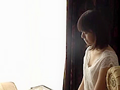 01395,A woman who is fucked and writhes in agony