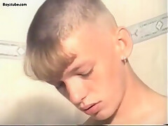 18 Yo Lad Wakes Up, Showers & Jerks Boys Yo Lad Wakes Up, Showers & Jerks Boy