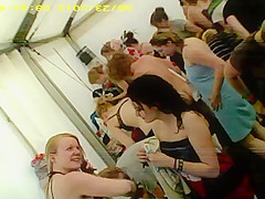 3396774_duschszene_festival_voyeur mp4