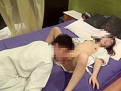 A College student 18+ Who Was Unable To Return Home Was Brought To A Hotel And Had Creampie Sex