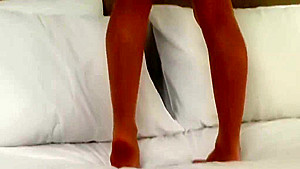 ART OF GLOSS PANTYHOSE SHINY GLOSSY LEGS TEASE