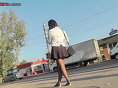 Accidental upskirt shot show amazing bubble butt