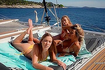 Alexa Flexy, Shalina Devine And Alexis Crystal - Crazy Xxx Clip Big Dick Craziest , Take A Look