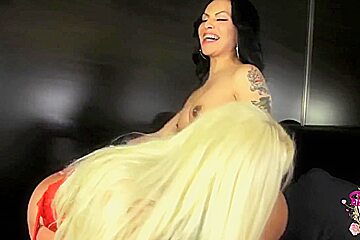 Alura Jenson In Busty Milf Craves For My Cock And To Suck It