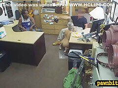 Amateur Babe Gets Pussy Pounded By Nasty Pawn Keeper