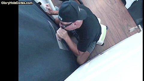 Amateur gloryhole gaydaddy sucks dick with greedy mouth