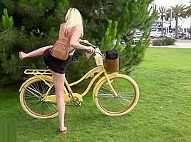 Amateur teen 18+ Kenzie POV fuck in public bike room