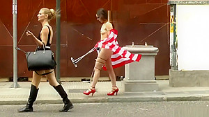 American tourist naked walking in public