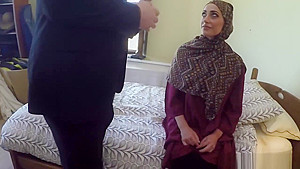 Arab Honey Enjoys Bouncing On Big Throbbing Dong