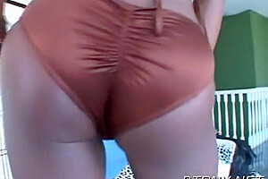 Arachnia Webb - Cheerful Gets Butt Fingered