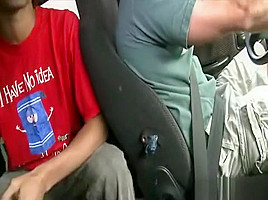 Bang-up Bitch Goes Nasty With A Sexy Dude In His Car