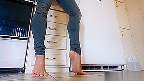 Barefeet calves in jeans
