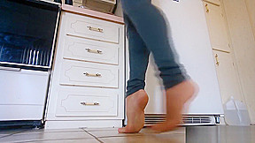 Barefeet calves in jeans