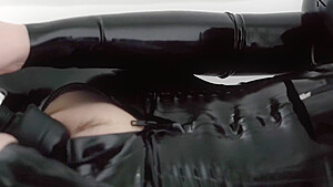 Big Boob Rubber Patient Masturbating In The Clinic