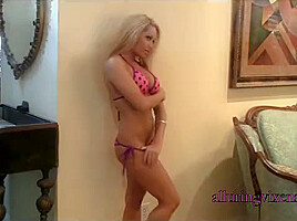 Bikini Babe - Alluringvixens