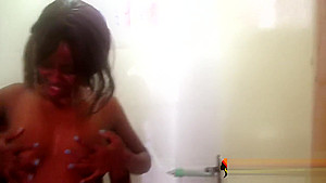 Black Lesbian Lovers Get Nasty In the Shower
