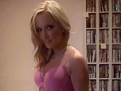 Blonde Housewife Is A Tease