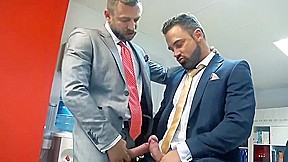 Bulrog Fucks Logan