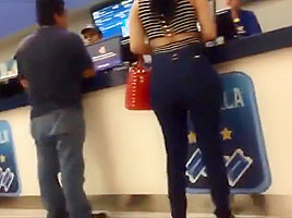COMPILA VECINAS NALGONAS MERCADO