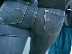 Candid asses in tight Levi jeans
