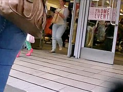 Candid asses in tight Levi jeans
