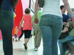 Candid street blonde in tight jeans with sexy butt