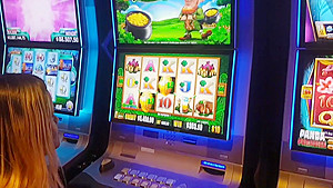 Cassino em Las Vegas ! Dei para desconhecido sem camisinha !! Paty bumbum, El Toro De Oro