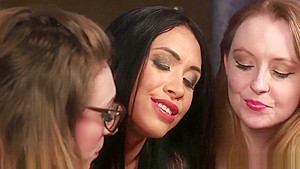 Cfnm Babes Giving Blowjob