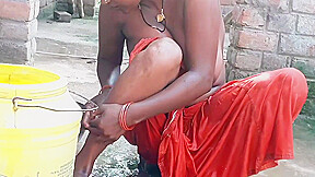 Chhup Chhup Ke Maine Bhabhi Ki Chut Dekhi Nahate Time, I See Pussy Her Bhabhi In Bothing