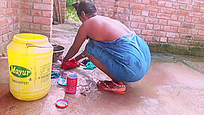 Chhup Chhup Ke Maine Bhabhi Ki Chut Dekhi Nahate Time, I See Pussy Her Bhabhi In Bothing