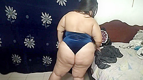 Chubby Bbw Chick Changing Clothes