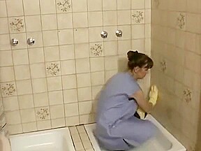 Cleaning Step mom Gets Fucked Hard In The Ass