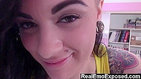Cock-hungry Scarlet uses all her talents to drain his balls