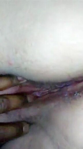 Creamy pawg pussy gets busted in