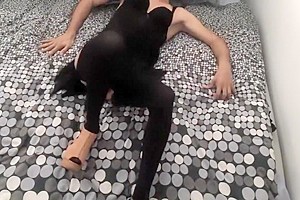 Crossdresser Jirking to heart pounding music