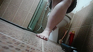 Crossed legs masturbation