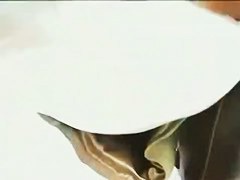 Cutie flaunts her pussy in a hot up skirt video