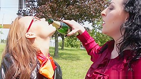 Cuties Drink Champagne Second Hand