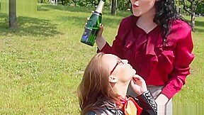 Cuties Drink Champagne Second Hand