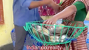 Desi Hot Nokrani Ne Paiso Ke Liye Apna Jishm Becha Malik Ko