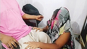 Desi Indian Sasur Ji Se Choot Marwayi Pair Dabane Ke Bahane Se