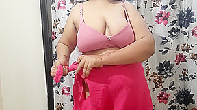 Desi Naughty Bhabhi Has Big Boobs Will You Suck And Lick It