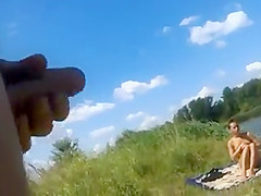 Dickflash – Jerking for a topless sunbather  360p