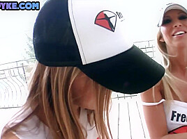 Dirty anal lesbians fuck asses while fingering cunts