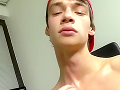 EastBoys: Alessandro Handjob In Our Office Cumshot