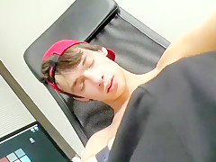 EastBoys: Alessandro Handjob In Our Office Cumshot