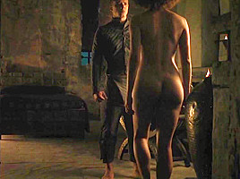 Emilia Clarke's Boobs Keep Winter Coming - Mr Skin