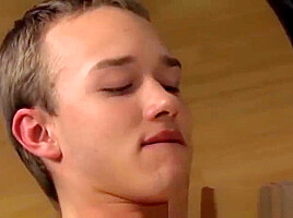 Emo boys teen 18+ gay JT Wreck likes getting his beef whistle blown and his