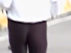 Excited man with cam shoots candid ass in the street 03m