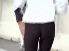 Excited man with cam shoots candid ass in the street 03m